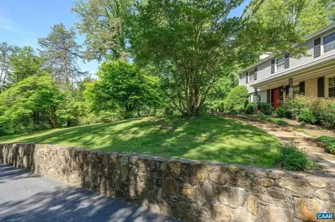 21 Deer Path Charlottesville VA 22903