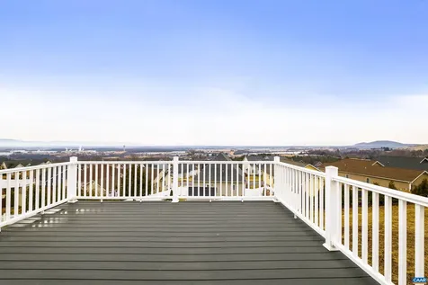 114 Chamberlain Drive Staunton VA 24401