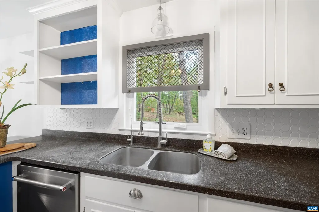 345 Redhawk Trail Charlottesville VA 22903