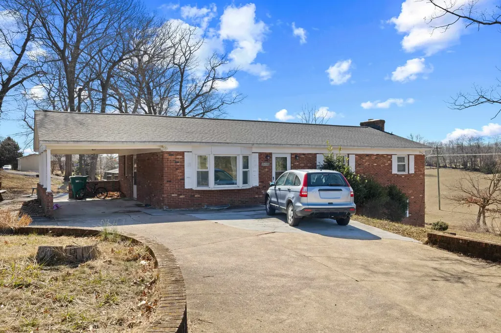 2502 Ridgedale Road Rockingham VA 22801