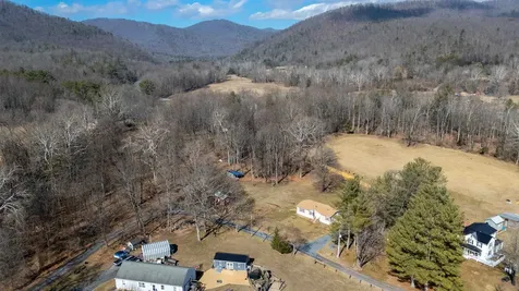 38 Maggie Lane Mount Solon VA 22843