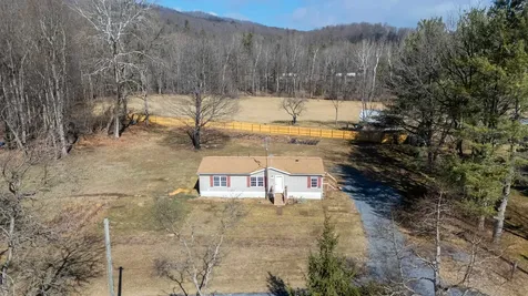 38 Maggie Lane Mount Solon VA 22843