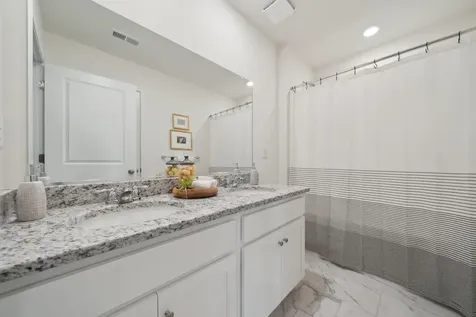 549 Summercrest Avenue Waynesboro VA 22980