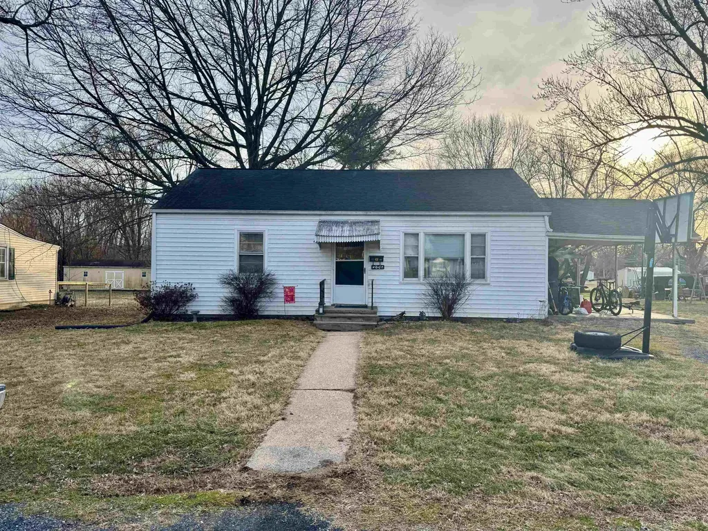 Bridgewater VA, 206 Bank Street E