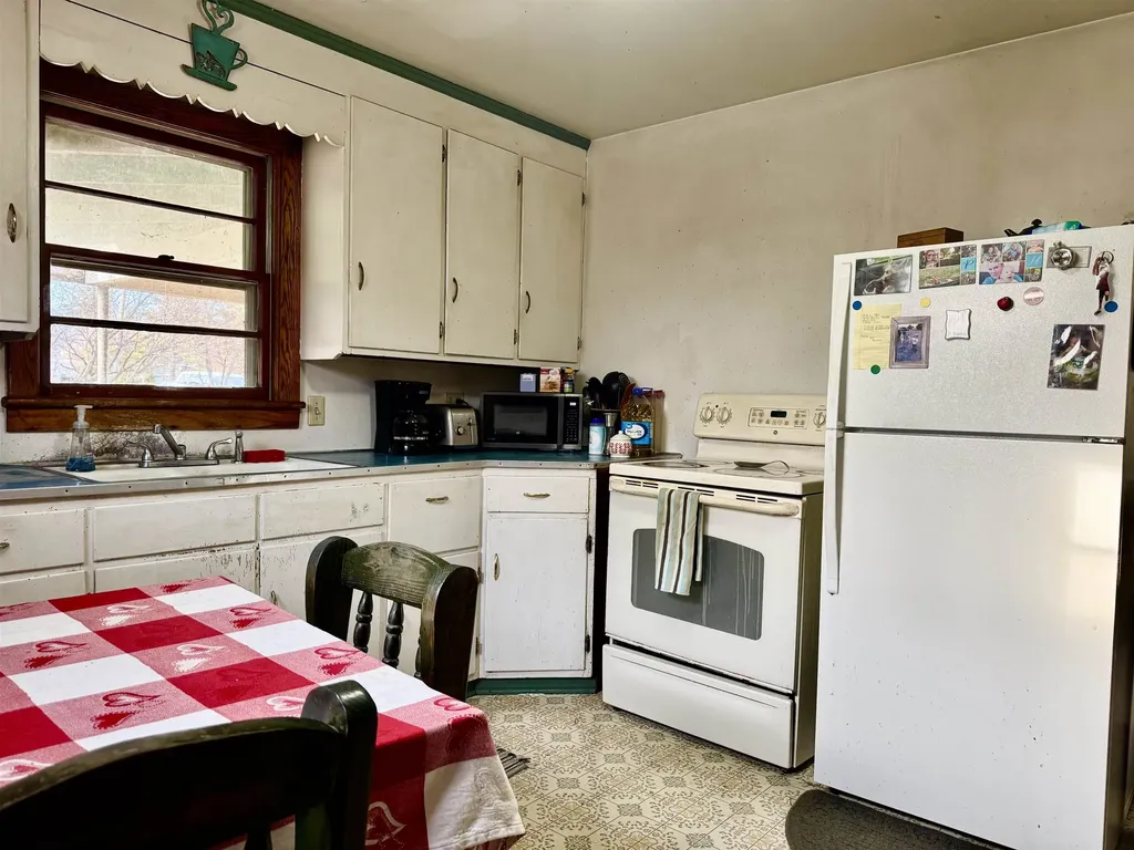 206 Bank Street E Bridgewater VA 22812