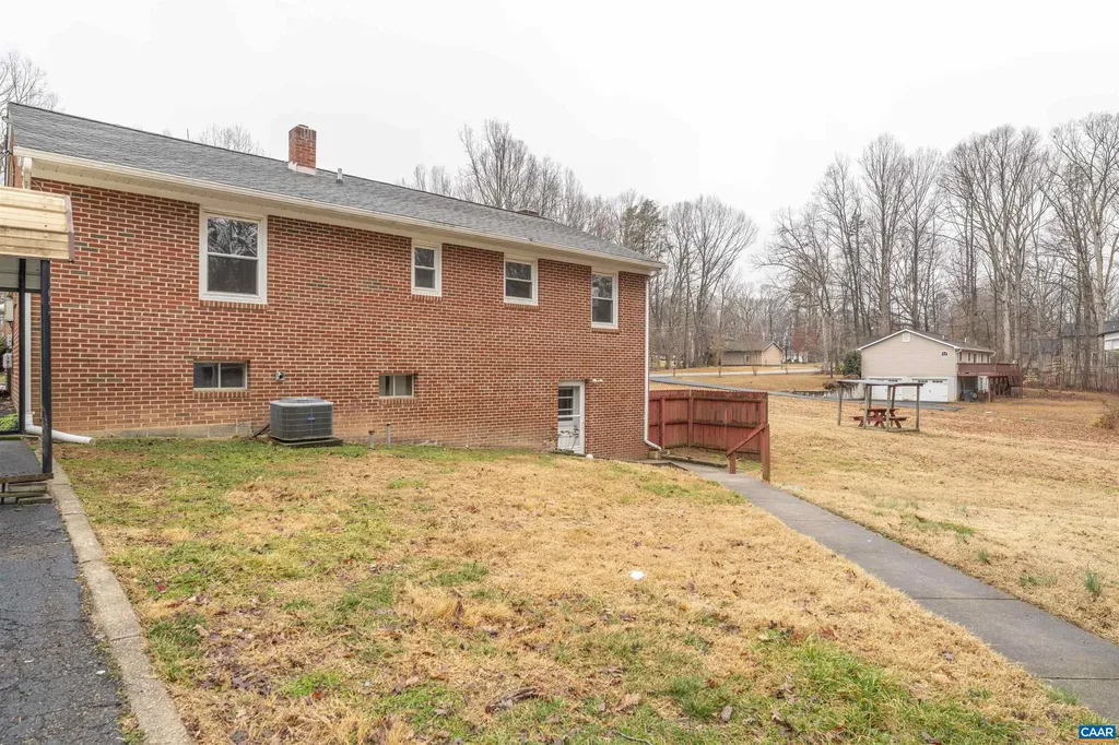 101 Nottingham Road Louisa VA 23093