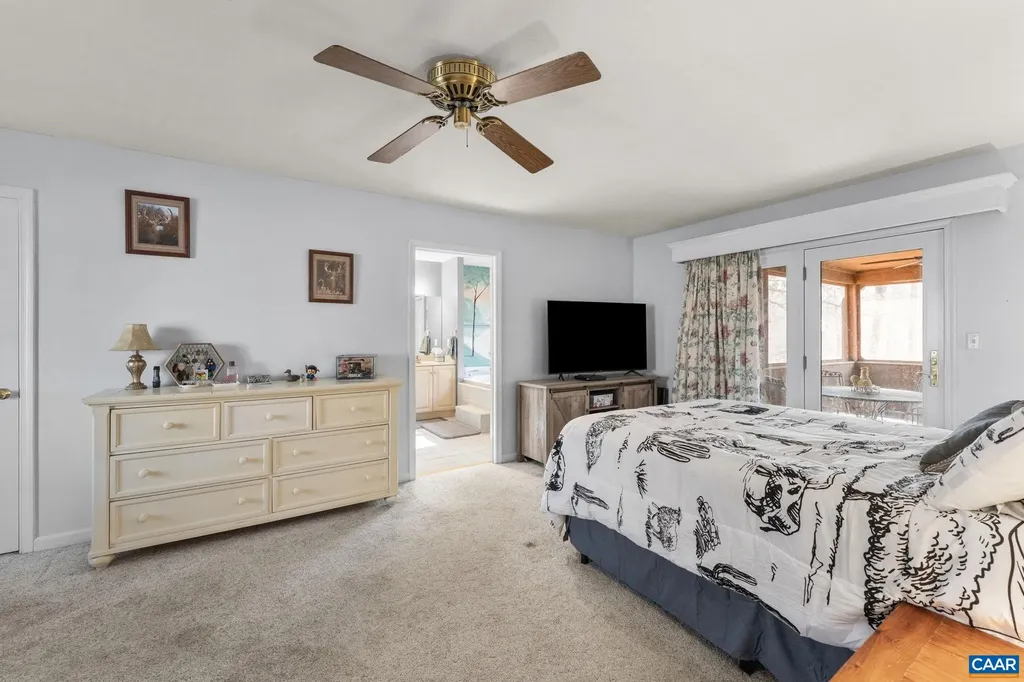 669 James River Road Scottsville VA 24590