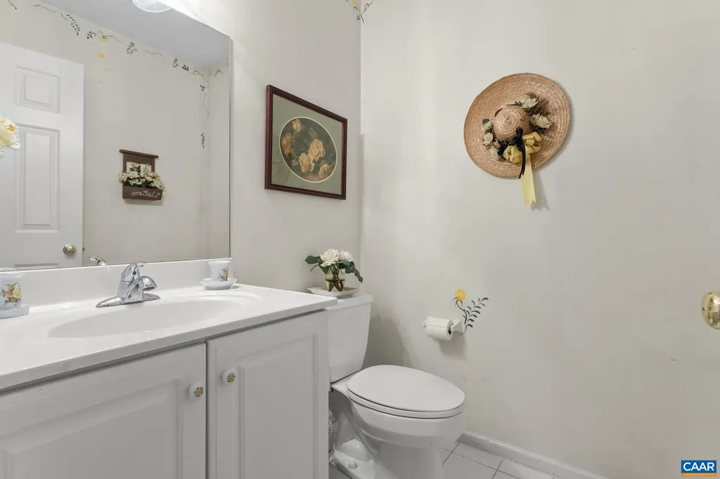669 James River Road Scottsville VA 24590