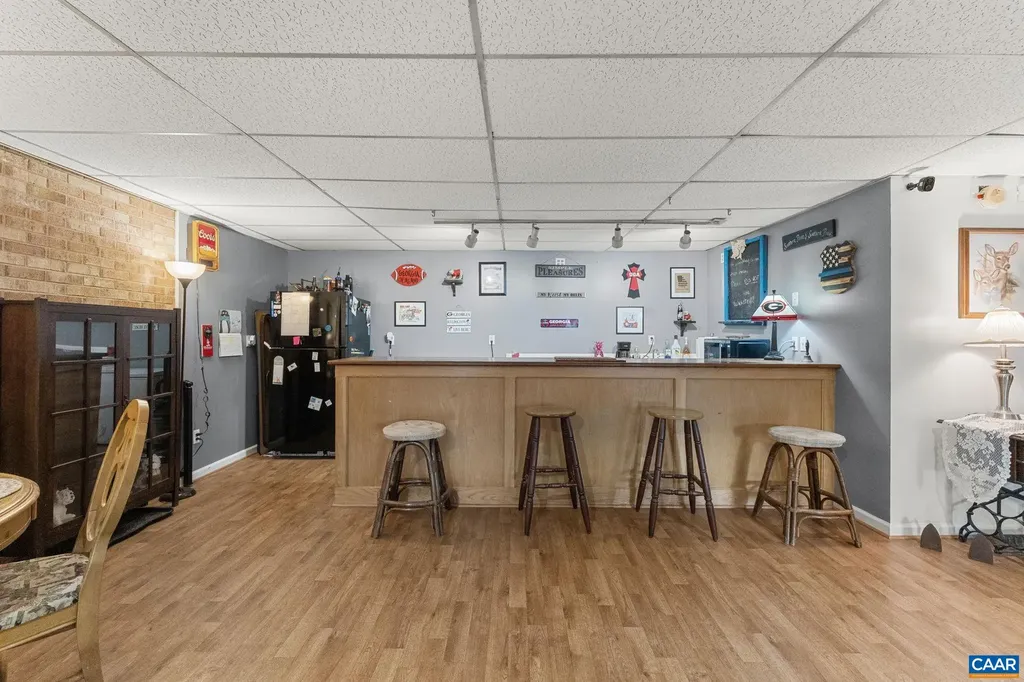 669 James River Road Scottsville VA 24590