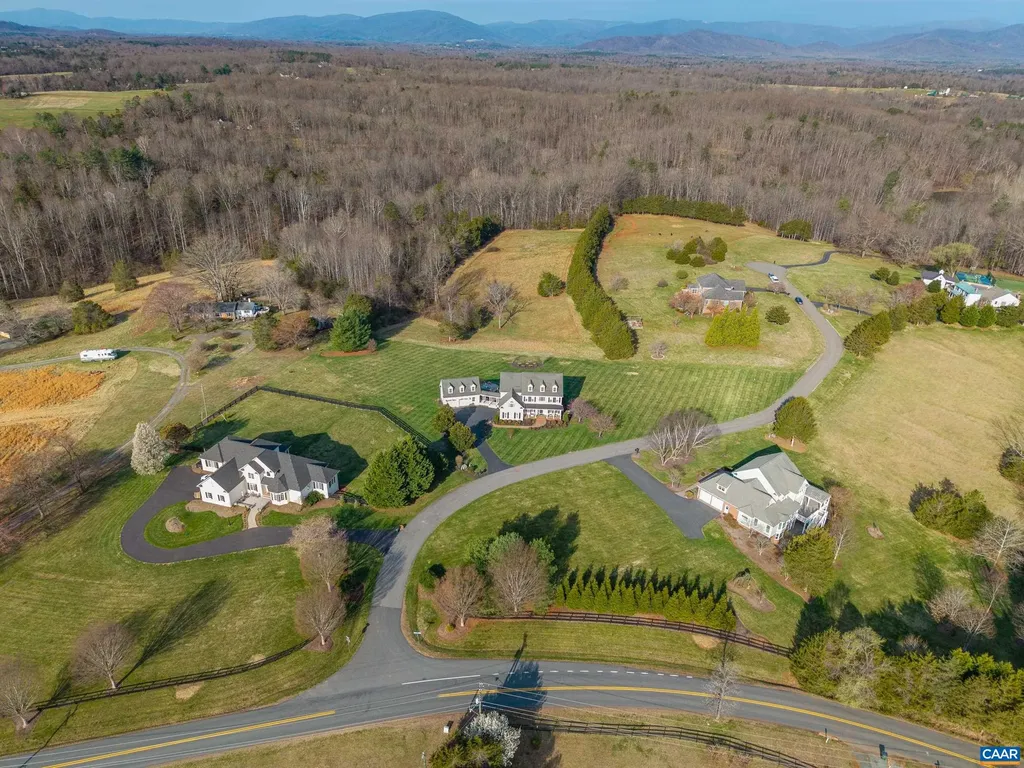536 Sunrise Lane Earlysville VA 22936