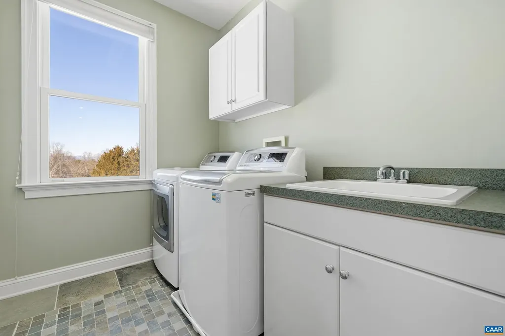 536 Sunrise Lane Earlysville VA 22936