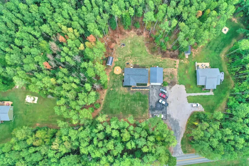 2635 Bumpass Road Beaverdam VA 23015