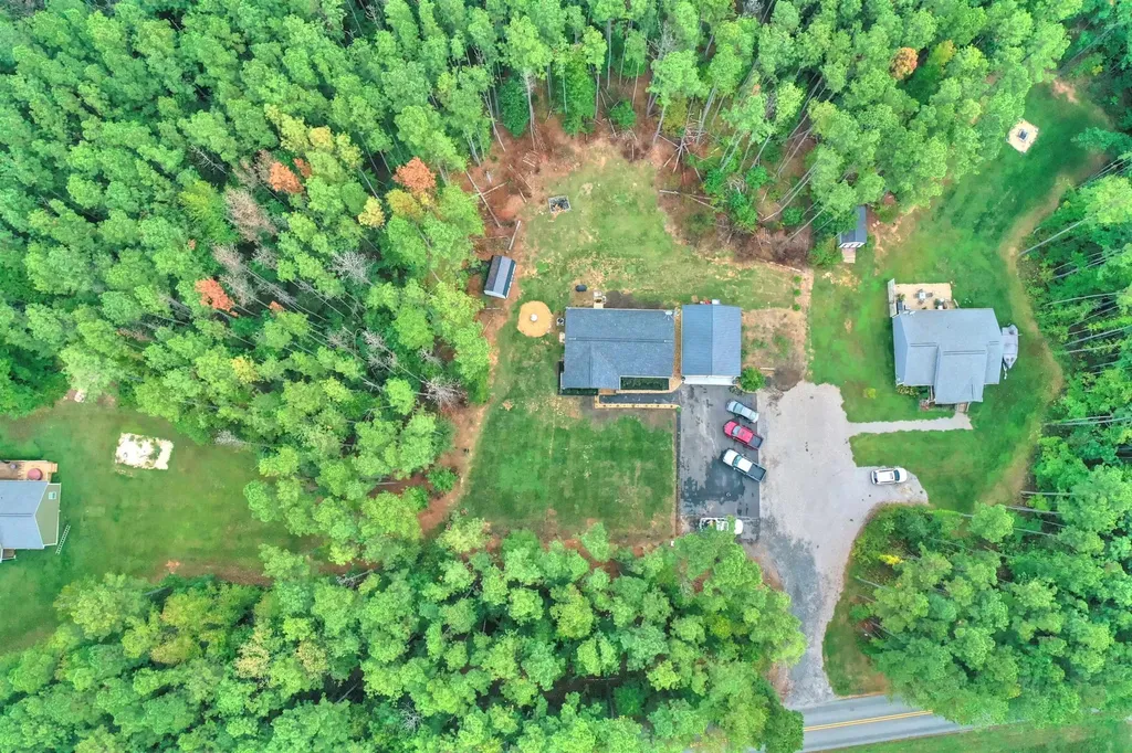 2635 Bumpass Road Beaverdam VA 23015