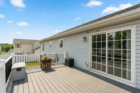 702 Stonewall Circle Staunton VA 24401