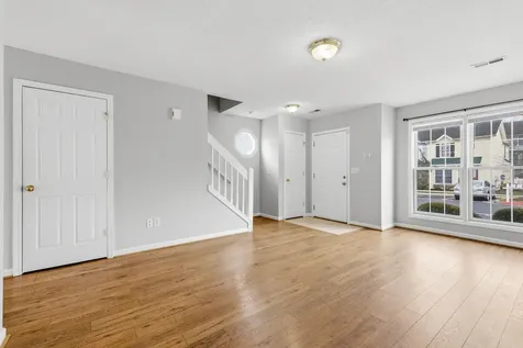 1038 Alexander Hamilton Lane Harrisonburg VA 22802