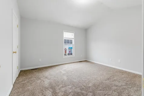 1038 Alexander Hamilton Lane Harrisonburg VA 22802