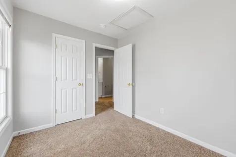 1038 Alexander Hamilton Lane Harrisonburg VA 22802