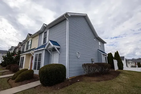 1038 Alexander Hamilton Lane Harrisonburg VA 22802