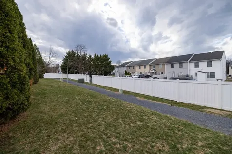 1038 Alexander Hamilton Lane Harrisonburg VA 22802