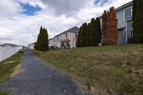 1038 Alexander Hamilton Lane Harrisonburg VA 22802