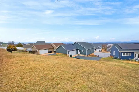 121 Beauregard Drive Staunton VA 24401