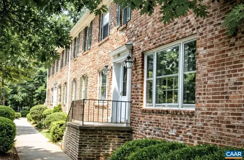 2404 Barracks Court Charlottesville VA 22901