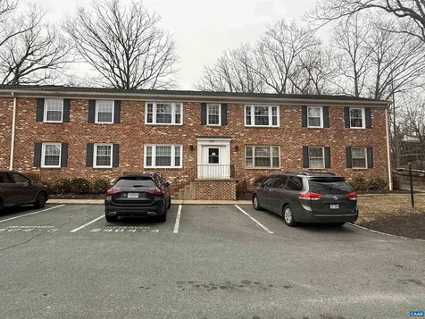2404 Barracks Court Charlottesville VA 22901