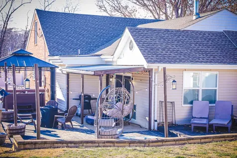 11 Two Wood Lane Staunton VA 24401