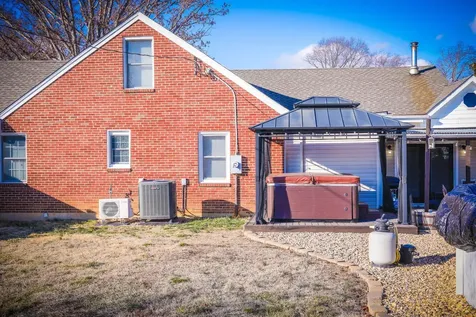 11 Two Wood Lane Staunton VA 24401