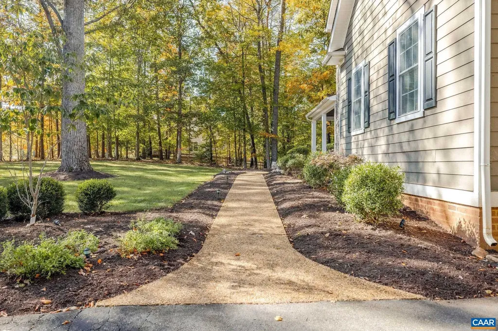 4245 Woodthrush Lane Barboursville VA 22923