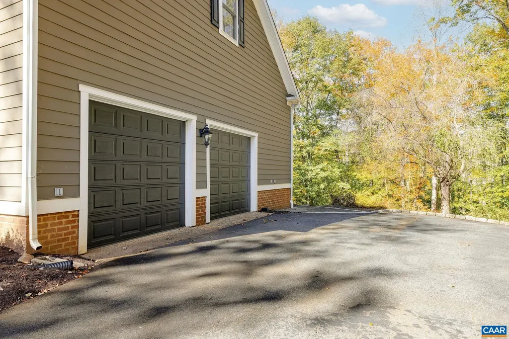 4245 Woodthrush Lane Barboursville VA 22923
