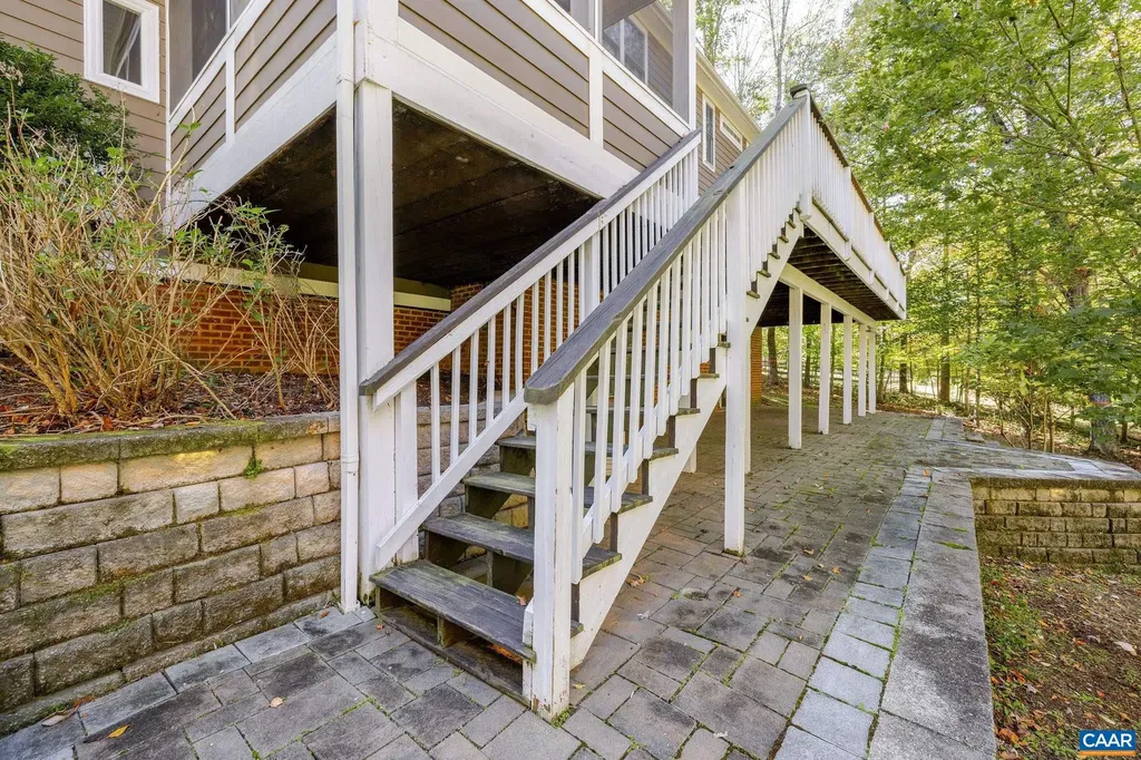 4245 Woodthrush Lane Barboursville VA 22923