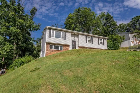 585 Hilltop Drive Staunton VA 24401