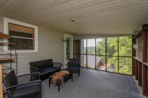 585 Hilltop Drive Staunton VA 24401