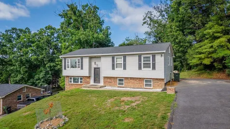 585 Hilltop Drive Staunton VA 24401