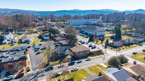 1305 13th Street Waynesboro VA 22980