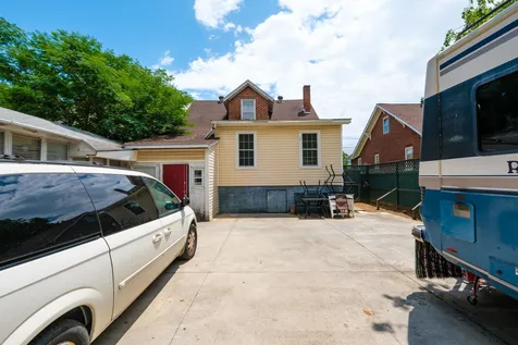 233 Bayard Avenue N Waynesboro VA 22980