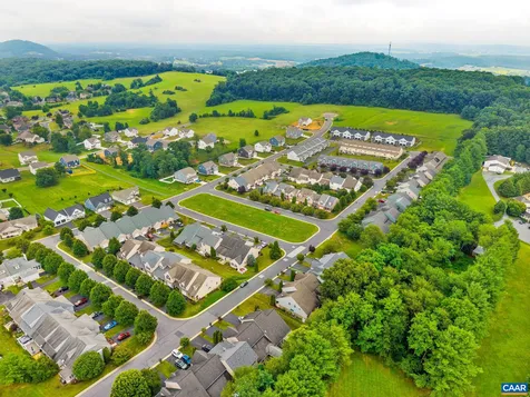 26 Park View Drive E Staunton VA 24401