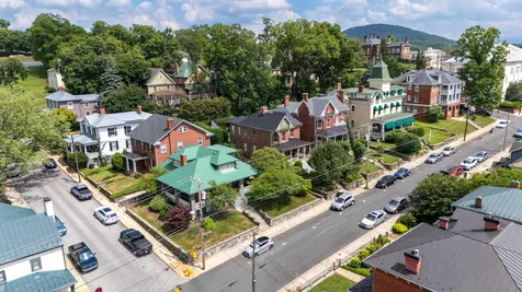 325 New Street N Staunton VA 24401