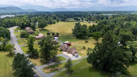 2645 Lyndhurst Road Waynesboro VA 22980