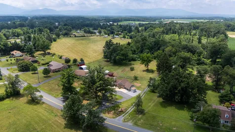2645 Lyndhurst Road Waynesboro VA 22980