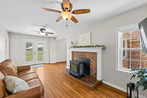 2645 Lyndhurst Road Waynesboro VA 22980