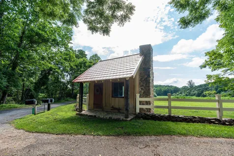 197 Union Hall School Lane Swoope VA 24479