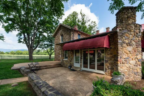 197 Union Hall School Lane Swoope VA 24479
