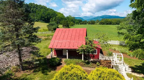 197 Union Hall School Lane Swoope VA 24479