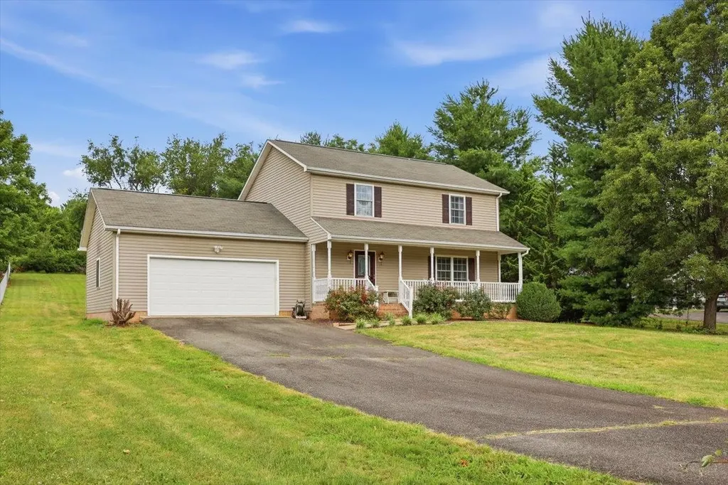 1836 Harvard Road Waynesboro VA 22980