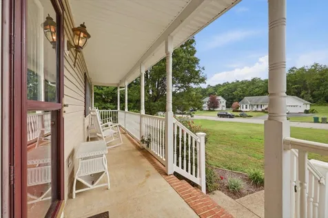 1836 Harvard Road Waynesboro VA 22980