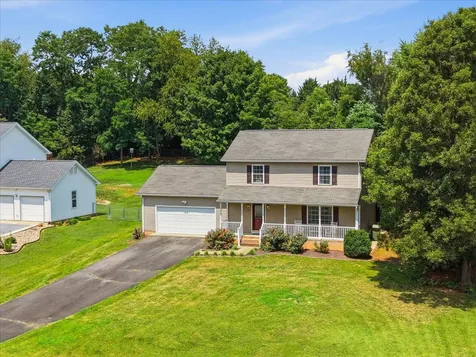 1836 Harvard Road Waynesboro VA 22980