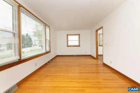 814 Virginia Avenue Harrisonburg VA 22802
