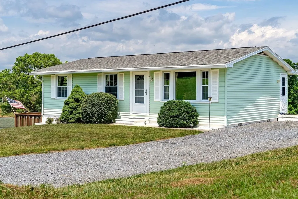 2627 Minie Ball Lane Keezletown VA 22832